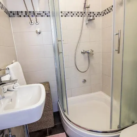 Feriehus Premium In Kucine-mravinci With Swimming Pool