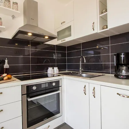 Premium In Kucine-mravinci With Swimming Pool * Spalato